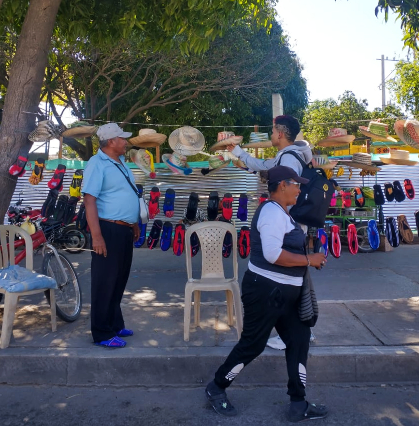 Vendedores ubicado sobre la calle Sexta. Fotografía: Maira Fragozo