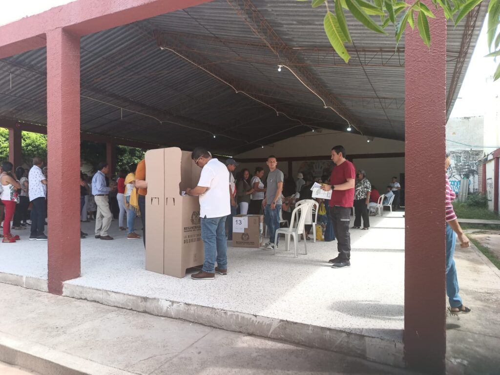 Jornada de elecciones en San Juan del Cesar. Foto: Consonante.