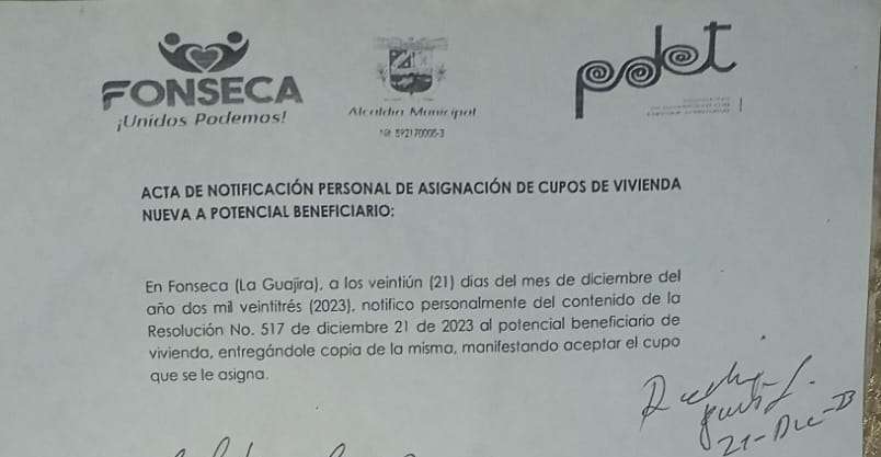 Estas fueron las cartas que les entregaron a las familias para confirmarles el cupo, que luego fue revocado.