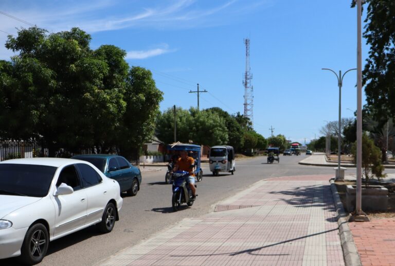 Calle principal de San Juan del Cesar, La Guajira.